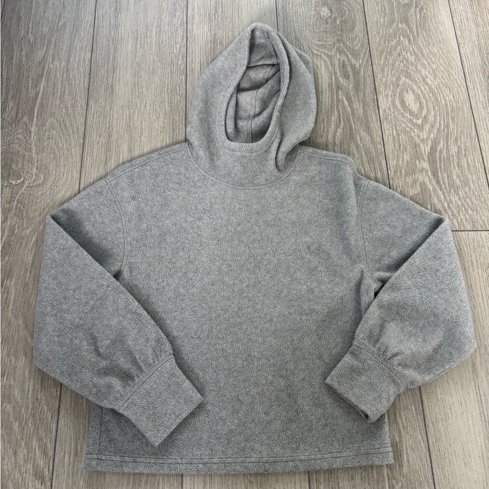 Old Navy girls gray fleece hoodie. EUC. XL 14/16.

PROMPT SHIPPER.